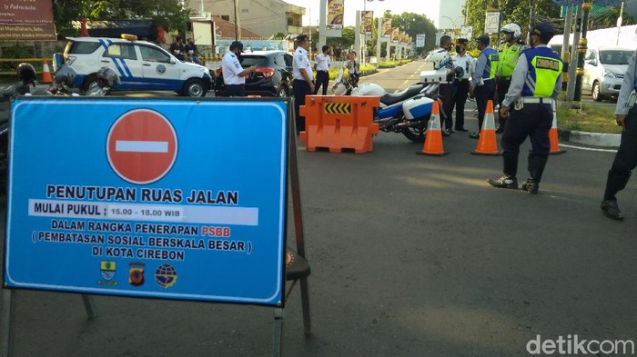 Jalan di Cirebon Ditutup