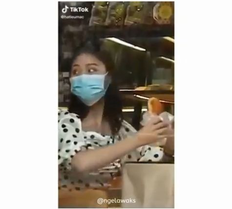 Makan Pakai Masker