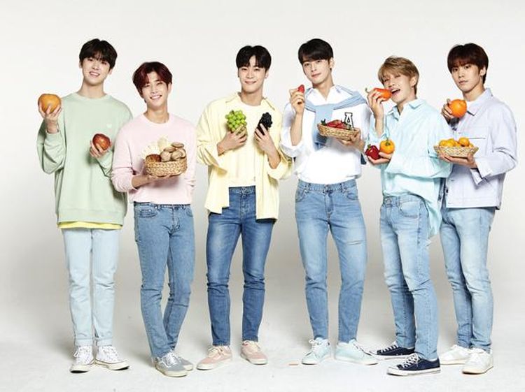 Baru Menang di Show Champion, Ini 10 Momen Kulineran Member ASTRO