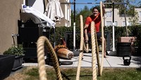 Berlatih di rumah ini membuat kejenuhan bagi atlet beladiri sehingga mereka harus melakukan latihan dengan mode yang bervariasi. Lars Baron/Bongarts/Getty Images.