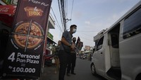  Bisnis restoran mengalami kerugian besar dalam masa sulit pandemi COVID-19 (Corona). ANTARAFOTO/Puspa Perwitasari