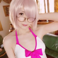 Walaupun sering berdandan sebagai cosplayer wanita, namun Crome mengaku jarang menggunakan pakaian wanita dalam kehidupannya sehari-hari karena malas. Bagi dirinya, berdandan seperti anime wanita membutuhkan banyak usaha, termasuk tata rias, perawatan kulit, kostum, dan sebagainya.  Foto: dok. Crome/Weibo