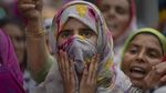 Warga Kashmir Protes Penembakan Pemuda Desa oleh Polisi India