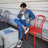 Istilah boyfriendable sering dipakai para fans untuk mendeskripsikan potret Suho yang terlihat tampan dan estetik. Boyfriendable pun bisa diartikan bahwa Suho terlihat seperti boyfriend yang mereka idamkan.Foto: Instagram @kimjuncotton