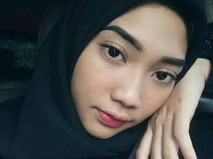 Lebaran Pertama Usai Mualaf, Cindy Caroline Senang Bisa Salat Id di Masjid