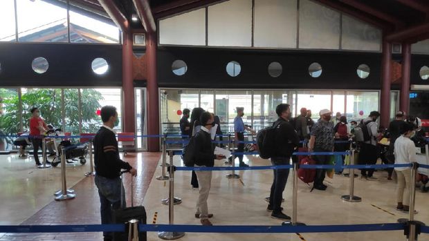 Update Situasi Antrean Bandara Soetta Siang Ini