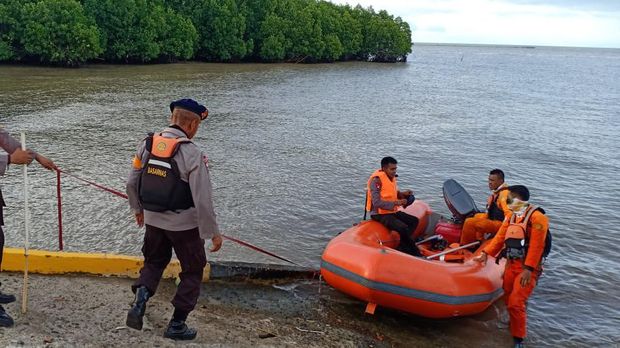 Pencarian ABK yang tenggelam di Laut lepas Sinjai