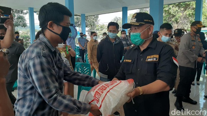 Pemkab Malang telah membuat Peraturan Bupati (Perbup) untuk mengatur pelaksanaan PSBB. Perbup tersebut tidak menuangkan sanksi bagi pelanggar.