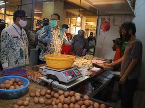 Cek Harga Jelang Lebaran, Wali Kota Jaksel Sidak ke Pasar Tradisional