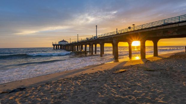 Sunset Manhattan Beach California