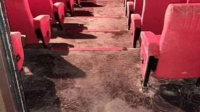 2 Bulan Lockdown, Kursi di Bioskop Ini Berjamur