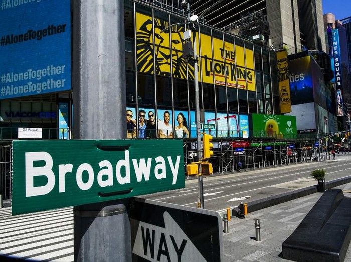 Broadway New York NEW YORK, NY - MAY 13 : A Broadway sign is seen near the Theater District in Manhattan as theaters remain shuttered due to COVID-19 pandemic on May 13, 2020 in New York City. Broadway Shows has gone dark due to coronavirus crisis, cancelling all shows since March, and will remain that way at least until September, the Broadway League announced on Tuesday. Eduardo Munoz Alvarez/Getty Images/AFP