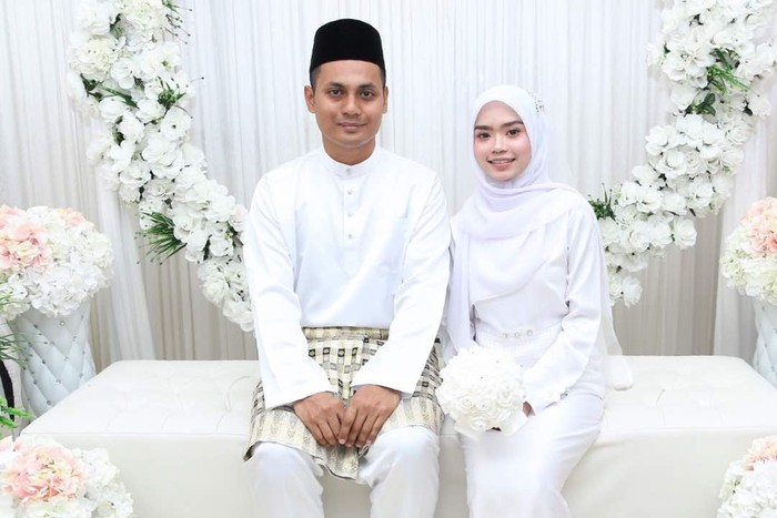 Shamsul dan Intan Pasangan guru dan murid