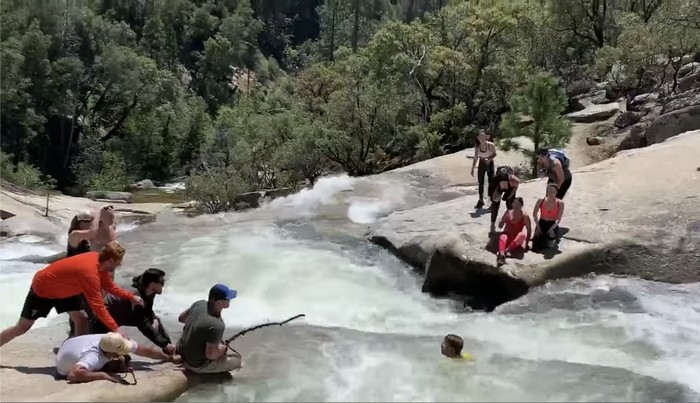 Pendaki di Willow Creek Trail