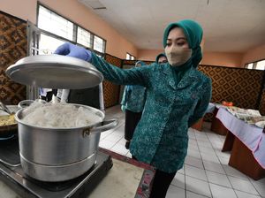 Gerakan Nasi Bungkus di Garut Diapresiasi Atalia Ridwan Kamil