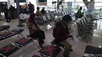 Dalam Permenhub diatur kendaraan transportasi tak diperkenankan keluar-masuk zona merah penyebaran virus Corona. Selain itu, mencakup wilayah Jabodetabek dan wilayah yang telah ditetapkan PSBB.