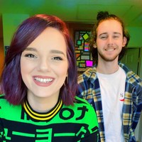 Dayna yang seorang fotografer profesional belakangan memang sering posting video di TikTok. Ia pun kerap kali melibatkan Julian, anaknya yang berumur 17 tahun. Dayna tak menyangka jika netizen malah menyangka jika Julian adalah pacar atau kakaknya. Foto: Instagram @dayduh