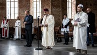 Para pemuka agama dari Kristen, yahudi, Muslim, Sikh, Budha dan lain-lain bergabung bersama untuk menyerukan kepada dunia untuk bersama melawan Corona.