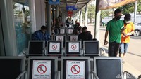 Kementerian Perhubungan (Kemenhub) mengeluarkan Peraturan Menteri Perhubungan (Permenhub) soal larangan mudik Lebaran tahun ini. Peraturan tersebut untuk mencegah penyebaran virus Corona.