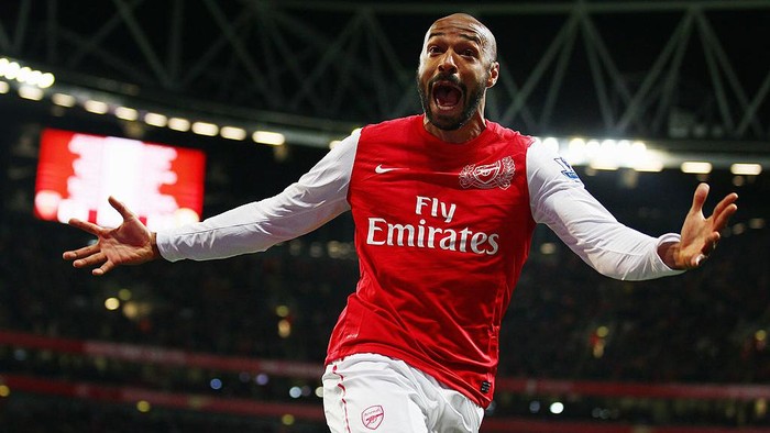 LONDON, ENGLAND - JANUARY 09:  Thierry Henry of Arsenal celebrates scoring during the FA Cup Third Round match between Arsenal and Leeds United at the Emirates Stadium on January 9, 2012 in London, England.  (Photo by Clive Mason/Getty Images)
