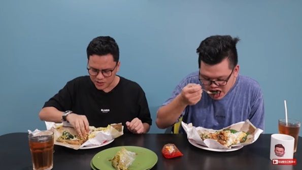 Arief Muhammad makan nasi Padang
