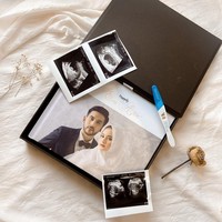 Sabrina Sosiawan dan Adhiguna menikah dengan adat Sunda pada 26 Agustus 2019. Setelah menikah, keduanya memutuskan untuk berbulan madu ke beberapa negara, seperti Prancis, Swiss dan Jerman. Dalam instagramnya @adhigunasosiawan, Adhiguna membagikan kabar kehamilan pertama Sabrina pada 22 Maret 2020. Foto: instagram @sabrinasosiawan