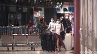 Sejak Kementerian Perhubungan membuka kembali penerbangan domestik kepada penumpang bersyarat, Bandara Soekarno Hatta mulai menunjukkan aktivitas penerbangannya.