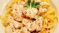 Kini Five Vi menghapus semua foto-foto seksinya di Instagram. Ia menyisakan foto dirinya saat berhijab dan foto makanan. Seperti pasta creamy yang ia nikmati saat ke Swiss ini. Foto: Instagram five_vrachmawati