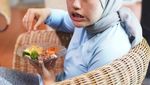 Intip Pose Kocak Kulineran Indira Kalistha, Selebgram yang Sepelekan Corona