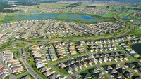 Namanya The Villages, sebuah kota di Sumter County, Florida, Amerika Serikat. Kota ini khusus untuk para lansia. (Getty Images/iStockphoto)