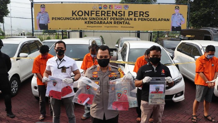 Polres Trenggalek membongkar sindikat pengelapan mobil rental. Pelaku sempat membawa kabur 18 mobil rental.