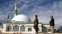 Masjid Pul-I-Khishty di Afghanistan ini juga berjuluk Masjid Biru. Paula Bronstein/Getty Images.