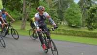 Peristiwa itu terjadi sekitar pukul 07.15 WIB hari Minggu (6/2) kemarin di Jalan Jenderal Sudirman tepatnya di bundaran depan gang menuju Kokrosono. Saat itu Ganjar hendak berbelok ke arah Indraprasta. Dok. Pemprov Jateng.