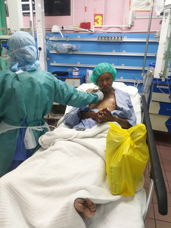 Keadaan tunawisma yang dibantu Shanker Vellu di rumah sakit