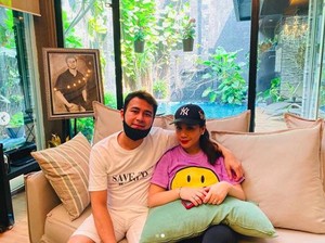Deretan Seleb Indonesia yang Pakai Kalung Antivirus