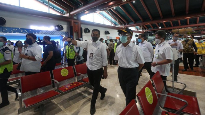 Menko PMK Muhadjir Effendy tinjau Bandara Soekarno-Hatta