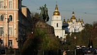 Secara geografis, gereja ini berada di kawasan Eropa Timur bertetangga dengan Rusia, Polandia, Belarus dan Moldova. Dan seperti Eropa Timur yang lain, Kien masih menyimpan sejumlah situs orisinil dari abad pertengahan.