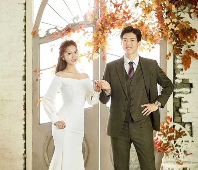 Tara menceritakan awal mula berkenalan dengan Jeon Sang Won pada 2017. Tara mengatakan dia dan pria yang akrab disapa Woni mulai berteman karena saling belajar bahasa. “Waktu itu oppa masih di Korea dan aku masih di Banjarmasin. Kebetulan oppa lagi nyiapin kepindahan buat buka cabang bisnisnya di Indonesia. Jadi mengharuskan dia belajar bahasa Indonesia. Dan kebetulan juga aku bisa bahasa Korea. Jadi kita sama-sama belajar bahasa dan bertukar budaya satu sama lain, ungkap Tara saat berbincang dengan Wolipop, Kamis (18/6/2020). Foto: Instagram Tara