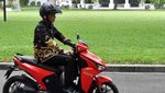 Motor Listrik Gesits Jokowi Dilelang untuk Seniman Terdampak Corona