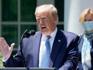 Trump Ingin Buka Kembali Ekonomi AS dengan Vaksin Atau Tanpa Vaksin Corona