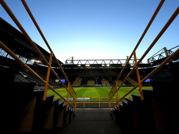 Signal Iduna Park Siap Gelar Bundesliga Lagi Malam Ini