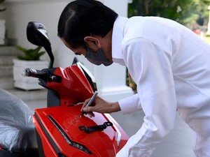 Motor Listrik Gesits Jokowi yang Dilelang Laku Rp 2,55 Miliar