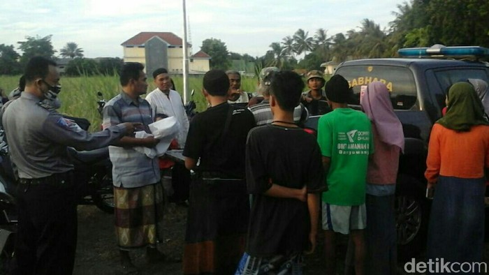 Ada dua kasus pembuangan bayi di Situbondo selama Ramadhan 2020. Terakhir, bayi laki-laki yang ditemukan tak bernyawa dan terbungkus tas plastik di tepi jalan Desa Sumberejo Kecamatan Banyuputih.