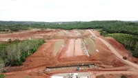 Nantinya tol ini akan dilengkapi oleh terowongan (tunnel) sepanjang 7 km yang menembus bukit barisan dengan kedalaman maksimal 352 m dan jembatan bentang panjang (longspan bridge) sepanjang 1,6 km yang membentang di atas lembah dengan ketinggian pilar mencapai 45- 90 meter. Pembangunan tol ini diharapkan dapat membantu permerintah daerah dalam mengembangkan potensi ekonomi Bengkulu, sehingga mampu bersanding dengan provinsi lain di Sumatera.⁣Foto: Dok. PT Hutama Karya