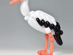 Dari Balon Seniman Ini Ciptakan Karya Super Keren