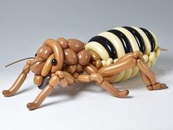 Dari Balon Seniman Ini Ciptakan Karya Super Keren