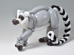 Dari Balon Seniman Ini Ciptakan Karya Super Keren