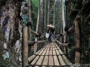 Suku Baduy Menikmati Suasana Orang Luar Tidak Bisa Masuk Saat Pandemi