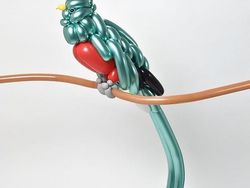 Dari Balon Seniman Ini Ciptakan Karya Super Keren