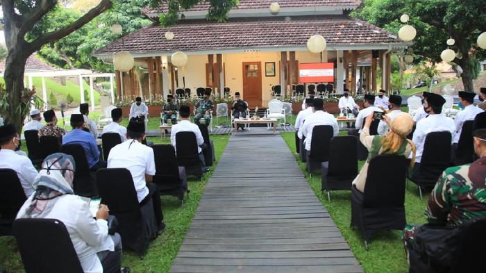 bupati anas